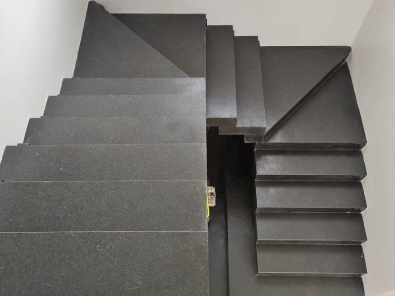 Obra com mármore, basalto, granito e quartzo no rs. Conte com a PedraZ.