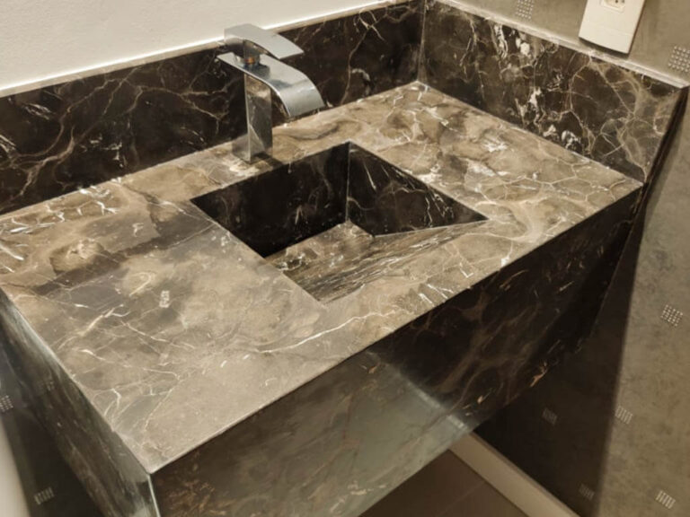 Obra com mármore, basalto, granito e quartzo no rs. Conte com a PedraZ.