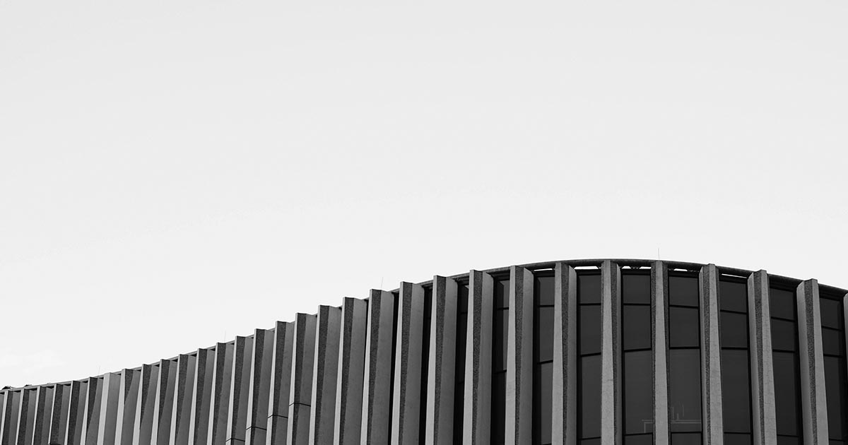 Fachada de um prédio com granito